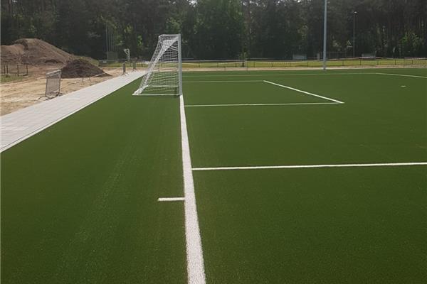 Aanleg kunstgras voetbalveld KFC Dessel - Sportinfrabouw NV